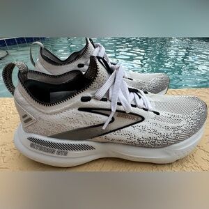 Brooks Glycerin StealthFit 21 GTS White Gray Running Shoes Size 7.5 VGC Clean